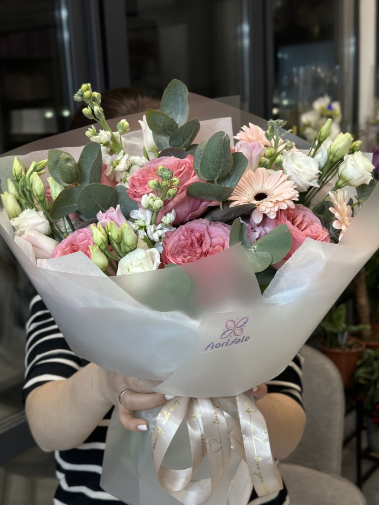 Классический букет Фокус Он Ми: цветы, которые собирают взгляды прохожих klassicheskiy-buket-fokus-on-mi:-tsvety,-kotorye-sobirayut-vzglyady-prohozhih