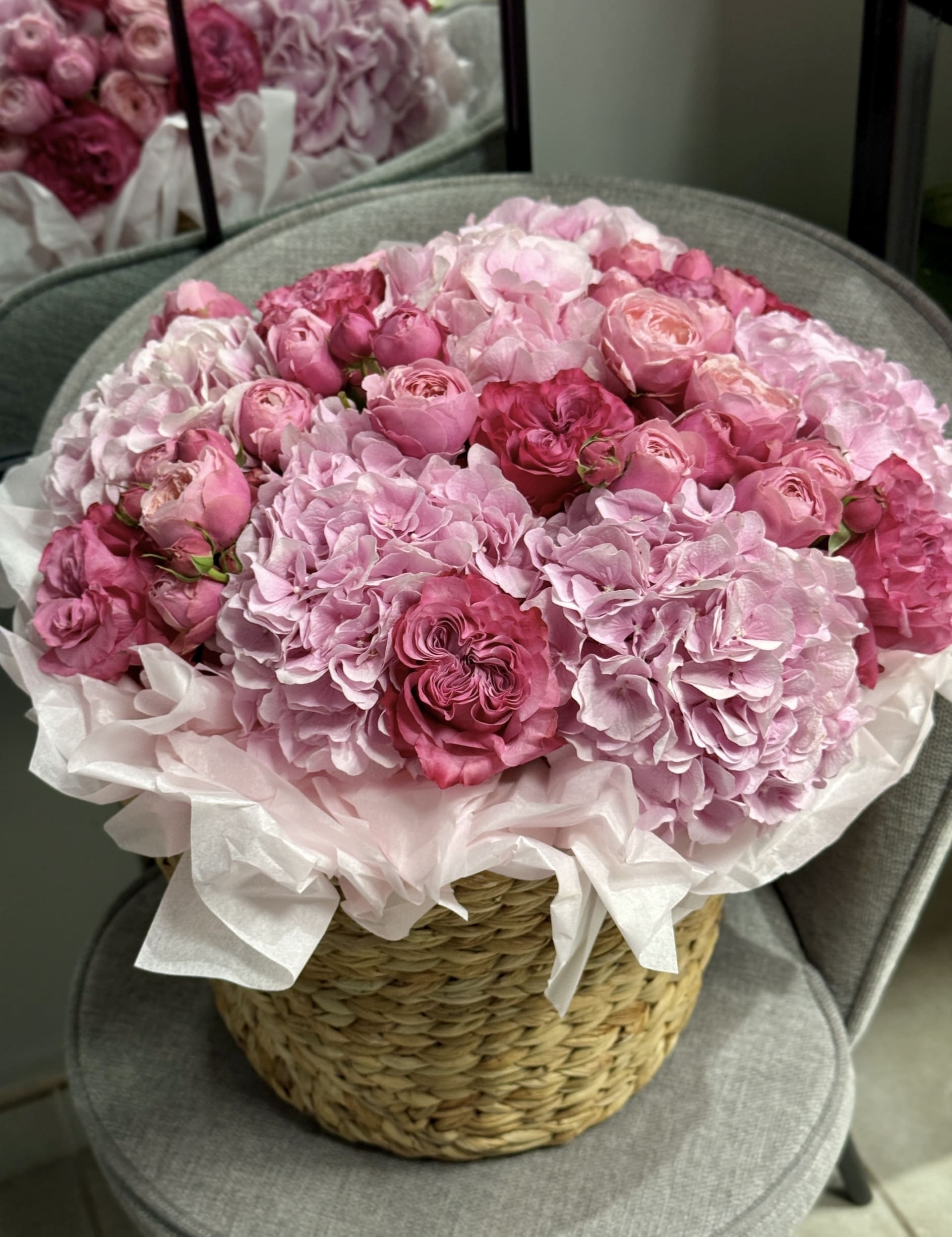 Композиция в корзине Лавли: малиновая мечта kompozitsiya-v-korzine-lavli:-malinovaya-mechta