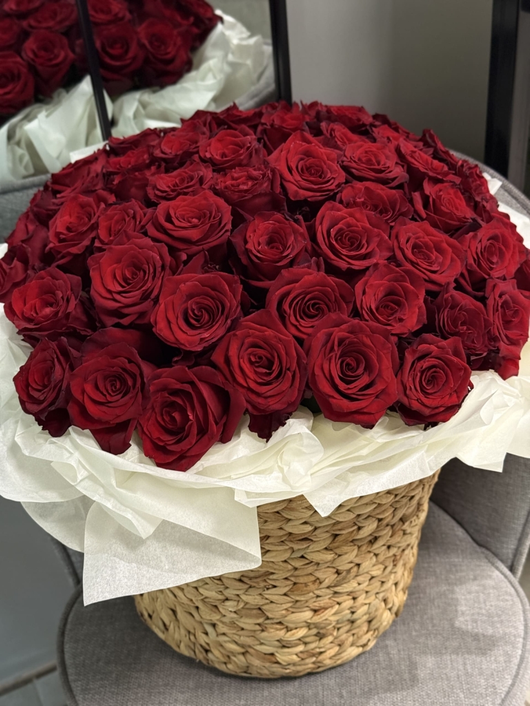 Композиция в корзине Ред: символ страсти kompozitsiya-v-korzine-red:-simvol-strasti