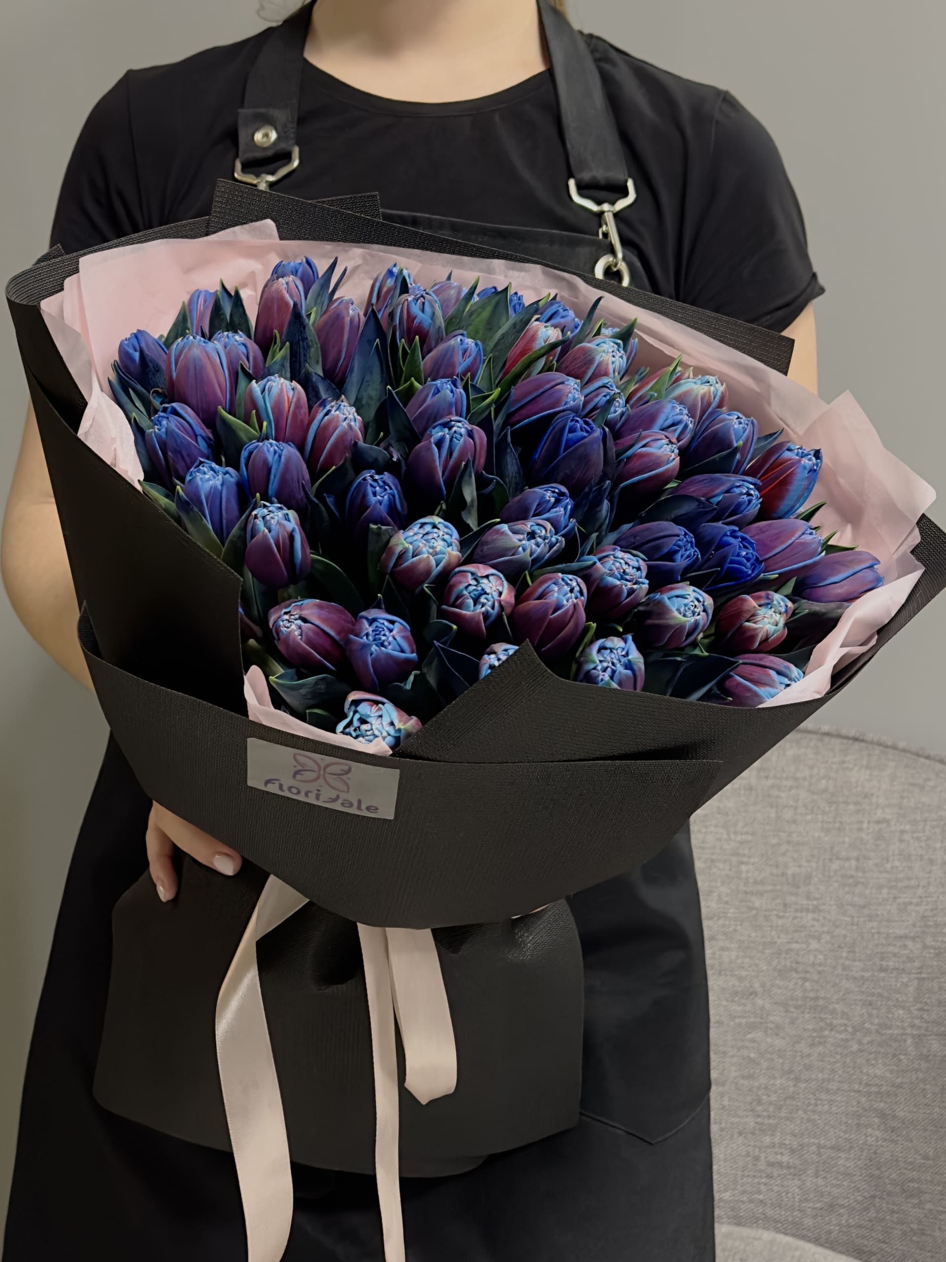 Букет тюльпанов Сапфир: для тех, кто не ищет «как у всех» buket-tyulypanov-sapfir:-dlya-teh,-kto-ne-ishtet-«kak-u-vseh»